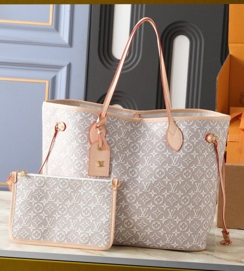 Louis Vuitton Neverfull MM Blue-Gray Tote Bag