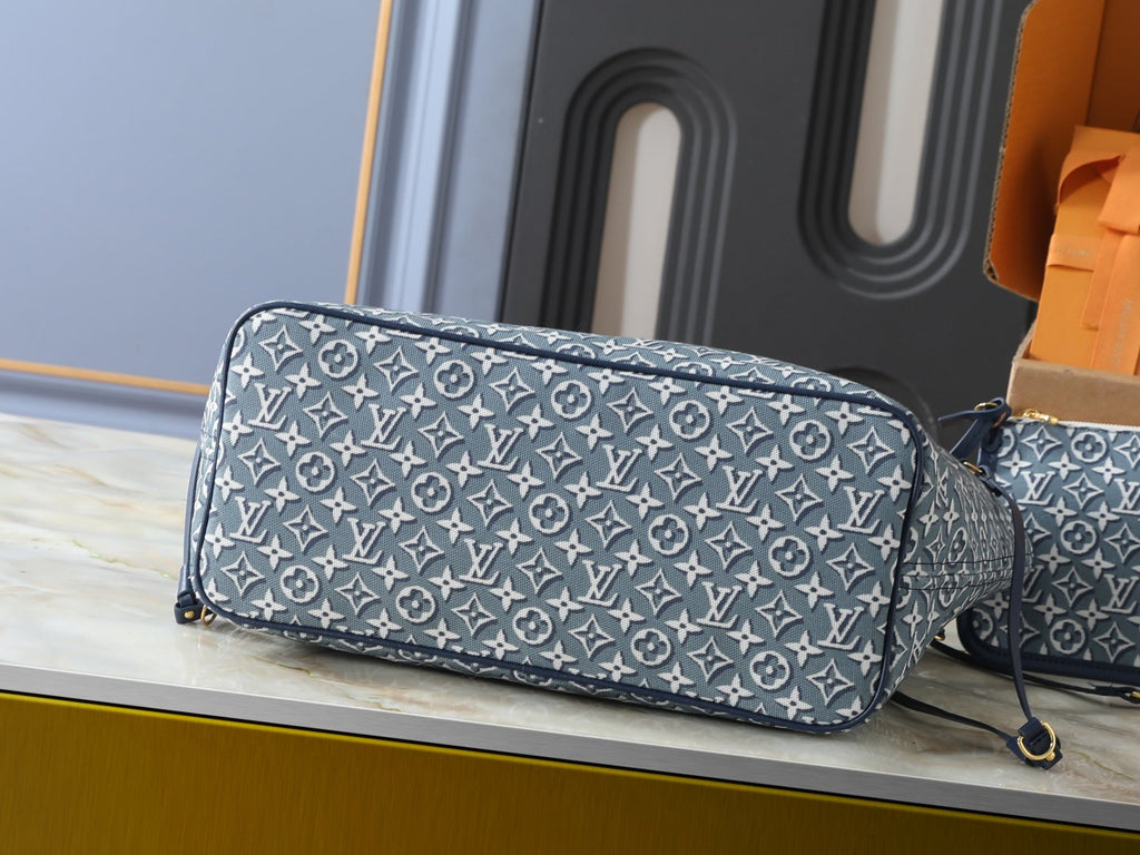 Louis Vuitton Neverfull MM Blue-Gray Tote Bag